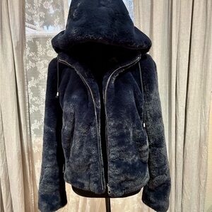 Carolina Belle Blue Teddy Jacket with Hood and Zipper